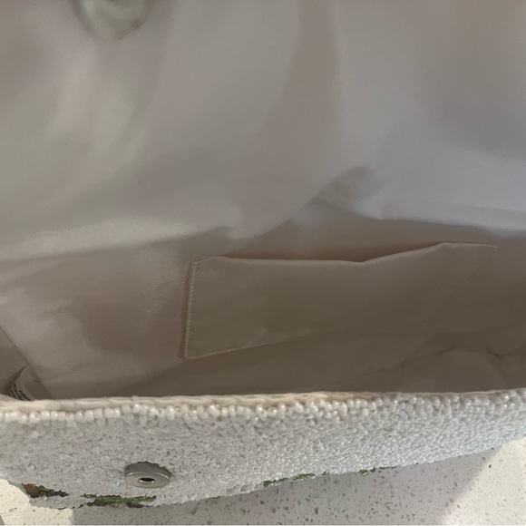 Viral Beaded Vegetable shoulder bag Made in India - Picture 5 of 5